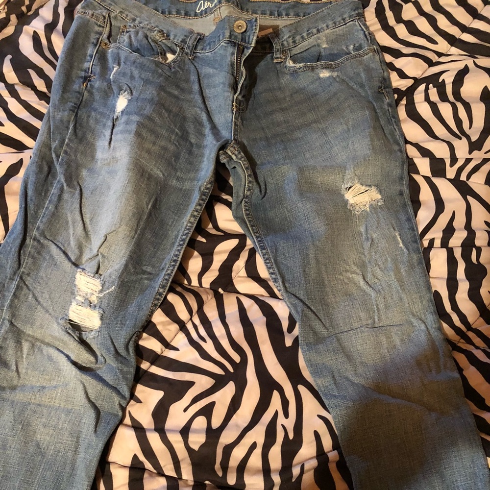 Regular blue jeans